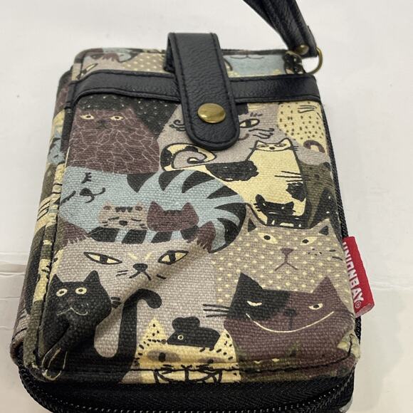 Unionbay Zip Around Bifold Wallet Cat Design w/ Wrist Strap - Picture 7 of 12